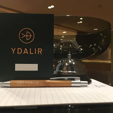 Ydalir מלון 4*